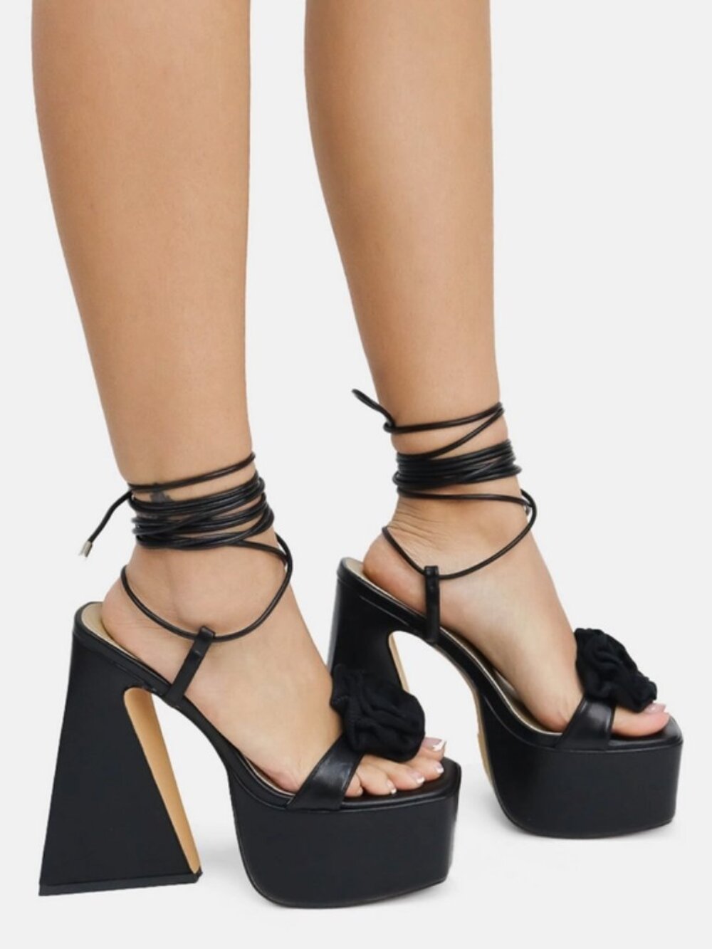 {NEW ARRIVAL} Black Dahlia Platform Heels